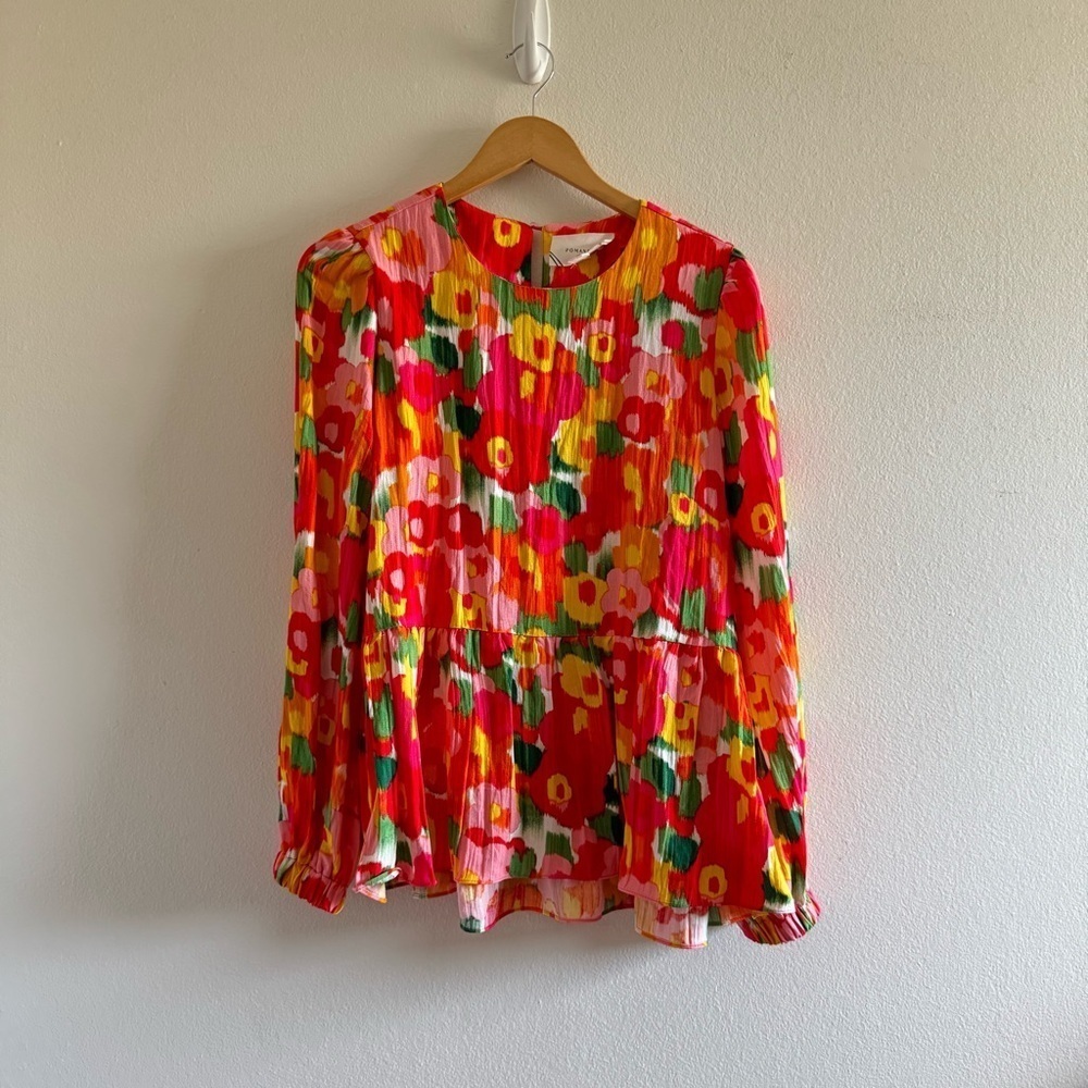 Tuckernuck Pomander Place Magnolia Watercolor Carlota Blouse Top size Medium - Picture 6 of 11